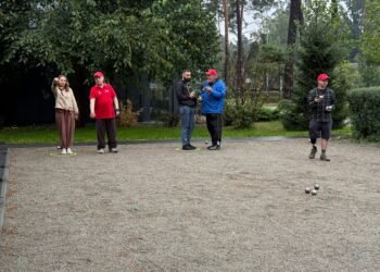 У Бучі ветерани разом із родинами влаштували відкрите тренування з петанку