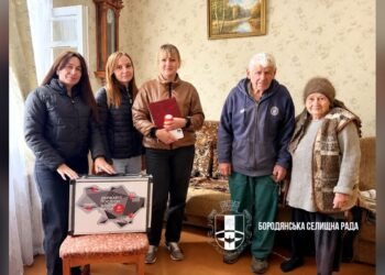 У Бородянці виїзний ЦНАП допомагає оформлювати компенсації за пошкоджене житло