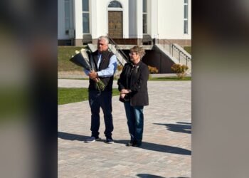 Делегація зі США відвідала Бучу на знак вшанування пам'яті американських добровольців