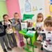 Учні з Луб'янки зібрали корм для притулку у Бабинцях